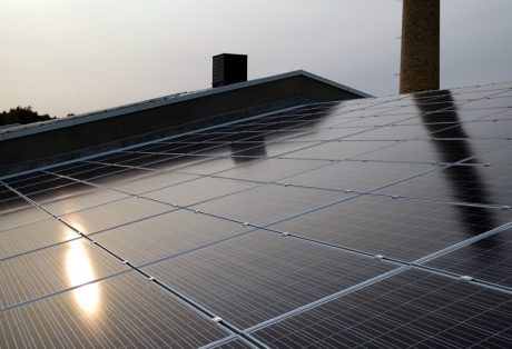 97 kWp-Anlage auf Traktorenhalle